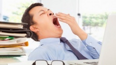 Những cách giúp bạn đối phó với tình trạng ngáp ngủ liên tục