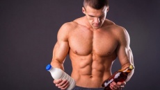 Tập gym xong có nên uống bia, uống rượu xong có nên tập thể hình?