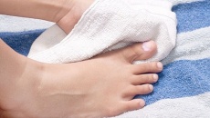Chăm sóc bàn chân cho người đái tháo đường trong thời tiết lạnh
