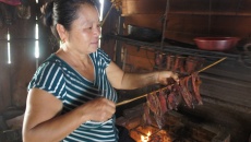 Thịt gác bếp, món ngon nhâm nhi ngày Tết