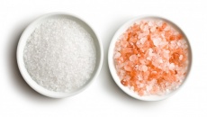 Muối hồng Himalaya có tốt hơn muối ăn thông thường? 
