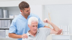 Áp dụng vật lý trị liệu cho người bệnh Parkinson