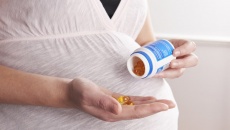 Bà bầu bổ sung omega-3 giúp ngăn ngừa biến chứng thai kỳ