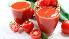 Muốn giữ sức khỏe thật tốt? Hãy uống nước ép cà chua!