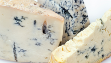 Phô mai mốc: Lợi ích sức khỏe và tác hại thế nào?