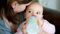 Trẻ bị dị ứng với sữa đậu nành và sữa bò thì có uống được sữa dê? 