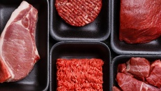 Ăn thịt đỏ làm tăng nguy cơ đau tim: Bổ sung men vi sinh là xong? 