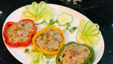Tối nay ăn gì: Ớt chuông nhồi thịt rán