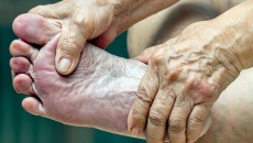 Mắc đái tháo đường: Cần chú ý chăm sóc bàn chân thường xuyên hơn
