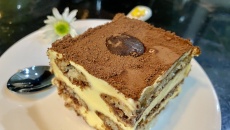 Tối nay ăn gì: Thử biến tấu với tiramisu cacao nhé!