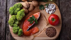 9 thực phẩm giúp cân bằng nội tiết tố nữ dễ ăn, dễ mua