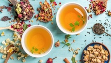 4 loại trà thảo mộc mát lạnh tốt cho sức khỏe trong mùa Hè