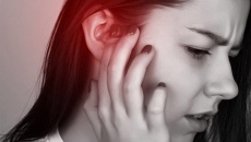 Tại sao bạn bị đau tai khi nhai?