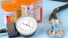 Tăng huyết áp có cần uống thuốc điều trị suốt đời không?