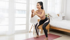 Làm thế nào để không bị đau đầu gối khi tập squat?