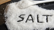 5 lợi ích không ngờ khi bạn giảm muối trong chế độ ăn