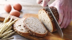 Ăn bánh mì như thế nào để không lo tăng cân? 