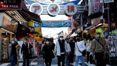 6 giả thuyết lý giải Nhật Bản vẫn 'ngược dòng' làn sóng Omicron