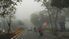 Thời tiết mưa rét, sương mù bao trùm Bắc Bộ