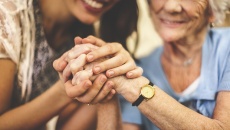 Hướng dẫn cách chăm sóc bệnh nhân Parkinson cho người nhà
