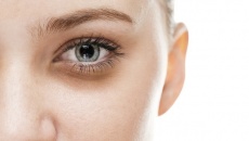 9 loại thực phẩm và chất dinh dưỡng giúp cải thiện quầng thâm mắt 