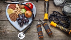Người bị hẹp, hở van tim nên kiêng gì để tránh phải thay van tim?