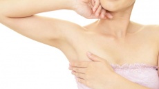 Làm thế nào để ngăn mồ hôi nách trong mùa Hè?