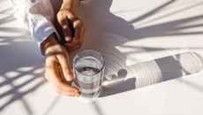 Vì sao nước quan trọng với người bị viêm khớp dạng thấp?