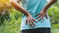 Cách khắc phục các triệu chứng thoái hóa cột sống lưng