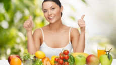 Thực phẩm nào giúp giảm mồ hôi và cải thiện mùi cơ thể ngày Hè?