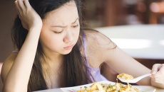 4 cách cải thiện tình trạng chán ăn khi trời nóng