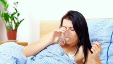 Bù nước, truyền dịch đúng cách khi bị sốt xuất huyết