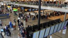 Chuyên gia bật mí cách ứng phó với tình trạng quá tải ở sân bay Châu Âu