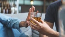 Chuyên gia gợi ý biện pháp đơn giản giúp hạn chế uống rượu bia