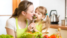 Cho trẻ ăn gì để phòng và kiểm soát bệnh đái tháo đường?