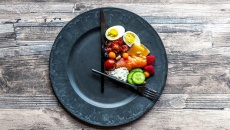 Nghiên cứu mới: Nhịn ăn gián đoạn tăng nguy cơ tử vong sớm