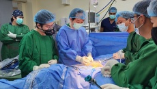 Việt Nam chuyển giao kỹ thuật robot phẫu thuật điều trị ung thư cho Philippines