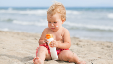 Lưu ý về kem chống nắng cho trẻ