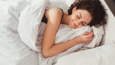 5 thói quen trước khi ngủ giúp kiểm soát đường huyết mùa Hè