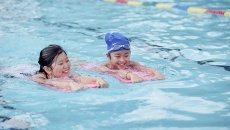 Màu đồ bơi có thể là yếu tố quyết định sự an toàn cho trẻ