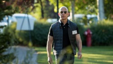 Bí quyết chăm sóc sức khỏe của tỷ phú Jeff Bezos ở tuổi U60