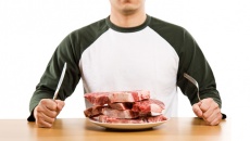 Người bệnh đái tháo đường có nên ăn thịt bò không?