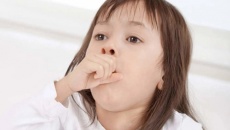Trẻ bị viêm amidan ho nhiều có nguy hiểm không?