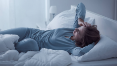 Vì sao nhiều phụ nữ bị mất ngủ trong giai đoạn mãn kinh?