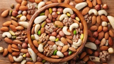 9 loại hạt, quả khô giúp xương chắc khỏe