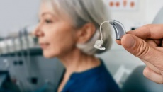Máy trợ thính có thể giúp giảm đáng kể nguy cơ tử vong sớm