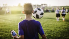 Những lưu ý giúp trẻ chơi thể thao an toàn, ngừa chấn thương