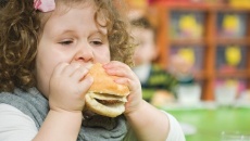 Thói quen lành mạnh giúp ngăn ngừa béo phì ở trẻ