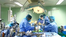 Y tế tuần: Phẫu thuật tim cho bệnh nhân có khối u tim khổng lồ