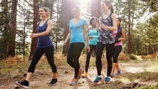 8 lợi ích tuyệt vời của đi bộ thể dục